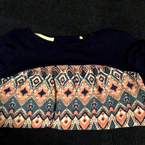 Cute office ready top - Picture 1 of 2